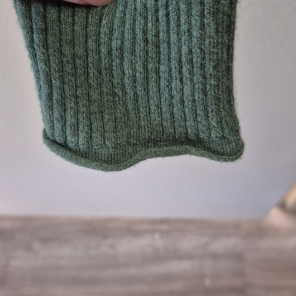 Universal Thread Forest Green Ribbed Sweater - Picture 4 of 4